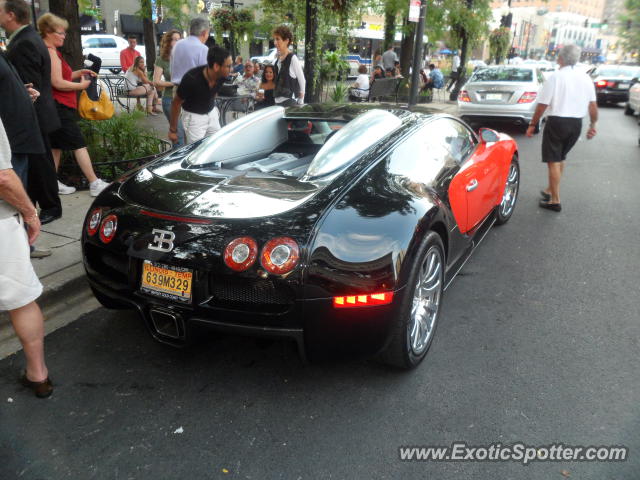 Bugatti Veyron spotted in Chicago, Illinois