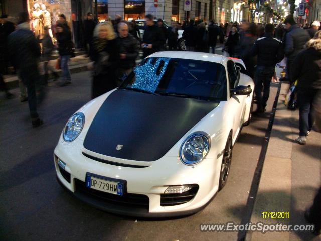 Porsche 911 GT2 spotted in Milan, Italy