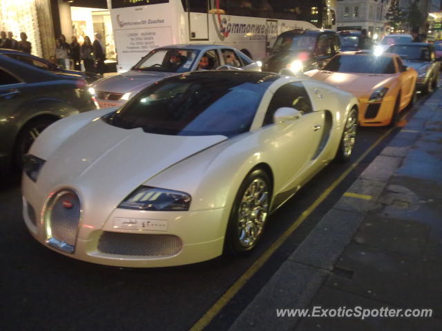 Bugatti Veyron spotted in London, Knightbridge, United Kingdom