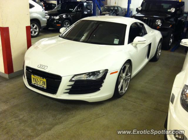 Audi R8 spotted in Manhatan, New York