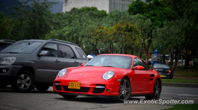 Porsche 911 Turbo spotted in Bogotá, Colombia