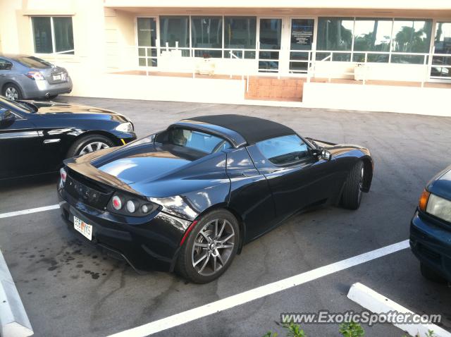 Tesla Roadster spotted in Hollywood, Florida