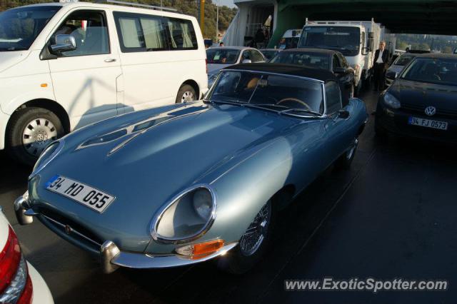 Jaguar E-Type spotted in Istanbul, Turkey