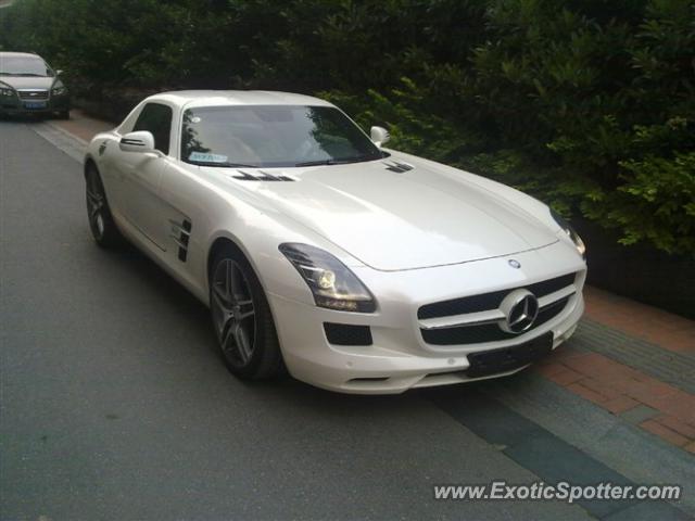 Mercedes SLS AMG spotted in Chengdu,Sichuan, China