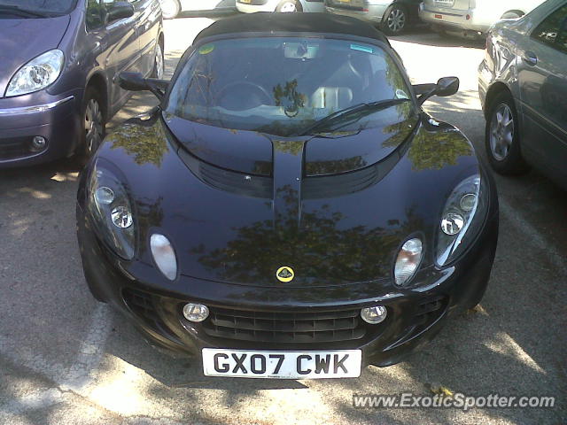 Lotus Elise spotted in Troyes, France