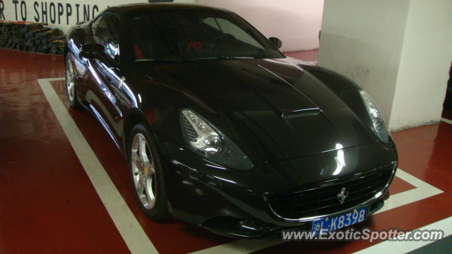 Ferrari California spotted in SHANGHAI, China