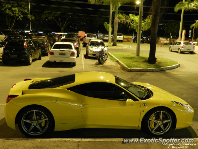 Ferrari 458 Italia spotted in Brasília, Brazil