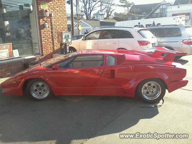 Lamborghini Countach spotted in Woodmere, New York
