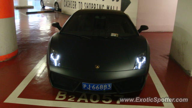 Lamborghini Gallardo spotted in SHANGHAI, China