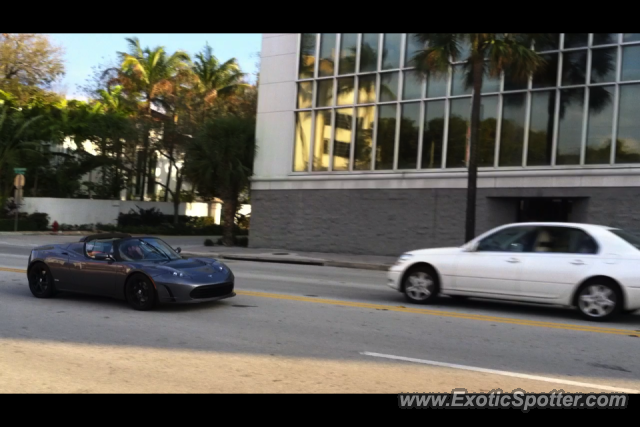 Tesla Roadster spotted in Ft. Lauderdale, Florida