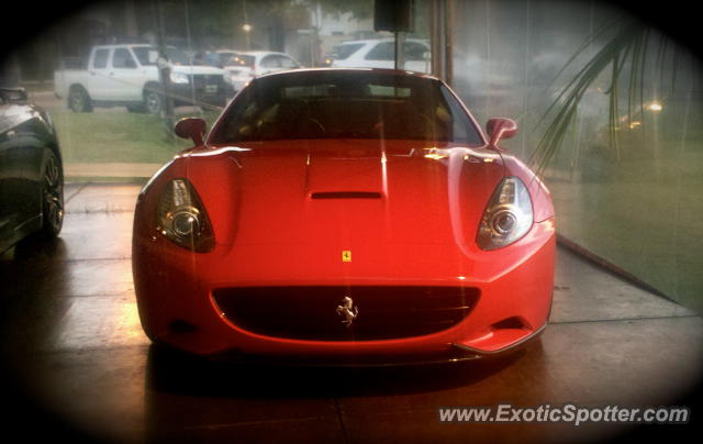 Ferrari California spotted in Florianopolis, Brazil
