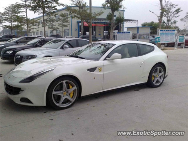 Ferrari FF spotted in Beihai,Guangxi, China