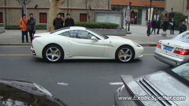 Ferrari California spotted in SHANGHAI, China