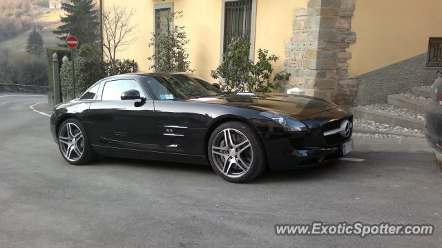 Mercedes SLS AMG spotted in Bergamo, Italy