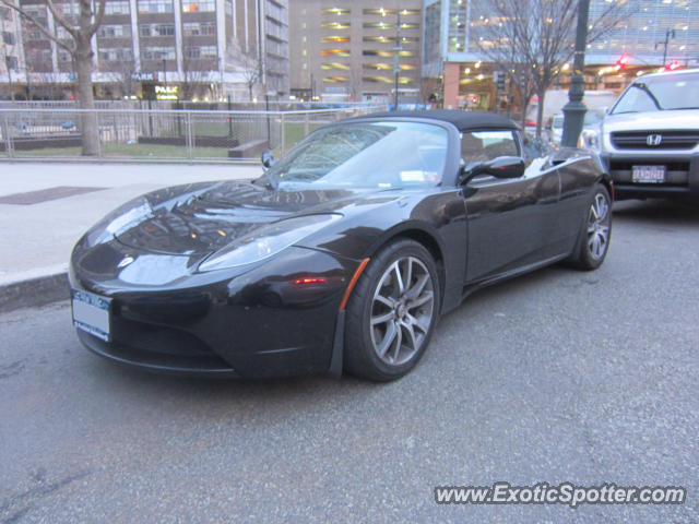 Tesla Roadster spotted in Manhattan, New York