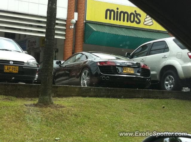 Audi R8 spotted in Medellín, Colombia