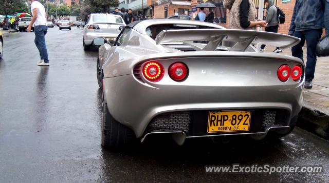 Lotus Elise spotted in Bogotá, Colombia