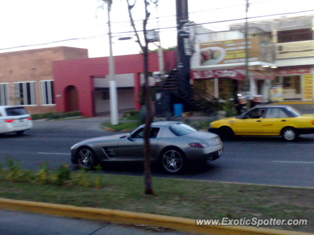 Mercedes SLS AMG spotted in Guadalajara, Mexico