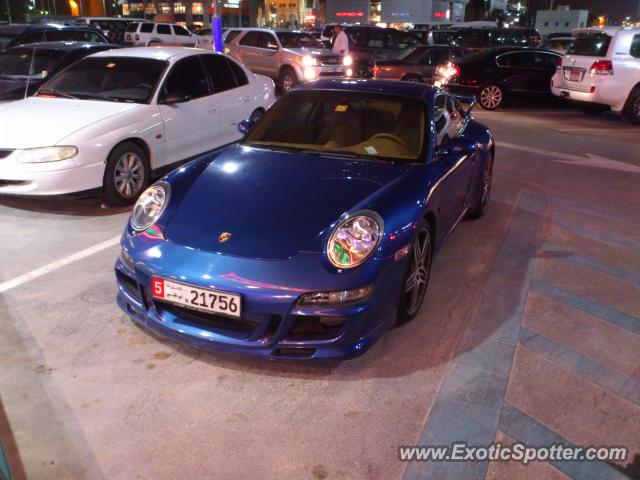 Porsche 911 spotted in Abu Dhabi, United Arab Emirates