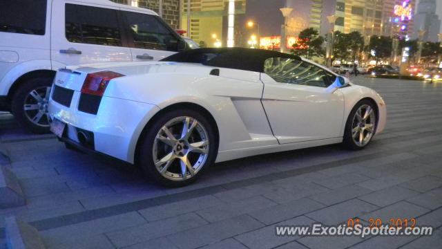 Lamborghini Gallardo spotted in SHANGHAI, China