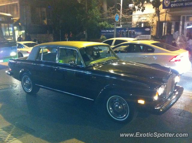 Rolls Royce Silver Shadow spotted in Istanbul, Turkey