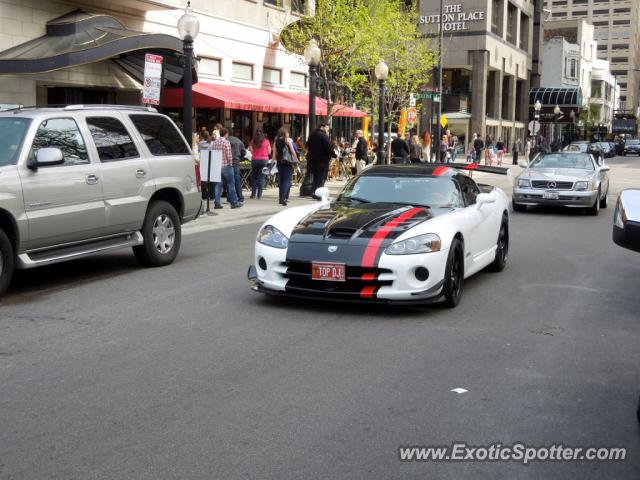 Dodge Viper spotted in Chicago , Illinois