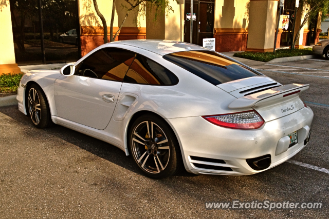Porsche 911 Turbo spotted in Windermere, Florida