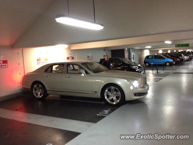 Bentley Mulsanne spotted in Paris, France