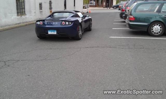 Tesla Roadster spotted in Greenwich, Connecticut