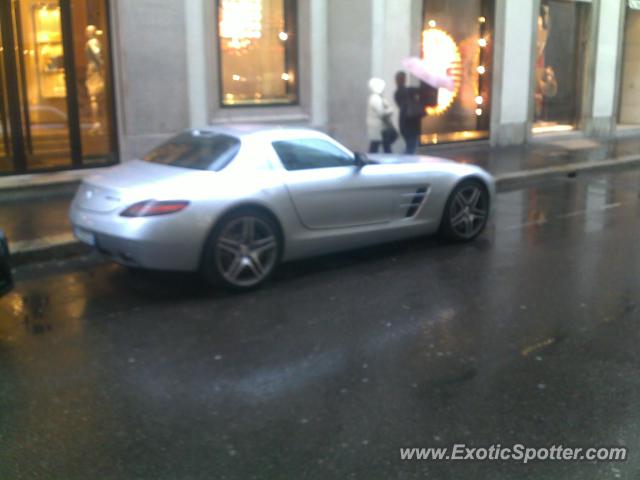 Mercedes SLS AMG spotted in MILANO, Italy