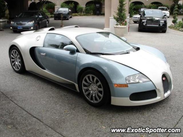 Bugatti Veyron spotted in Pasadena, California