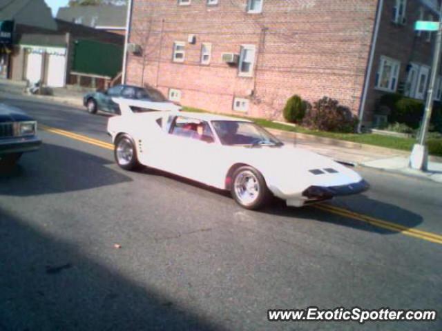 DeTomaso Pantera2 spotted in Bayside, New York