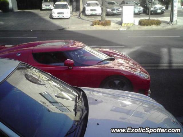 Koenigsegg CCR spotted in Seoul, South Korea