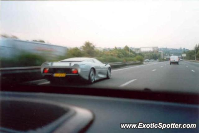 Jaguar XJ220 spotted in Cap Martin, France