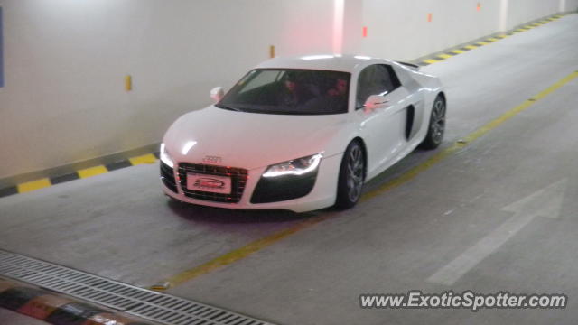 Audi R8 spotted in SHANGHAI, China