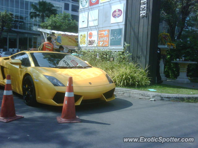 Lamborghini Gallardo spotted in Bangkok, Thailand