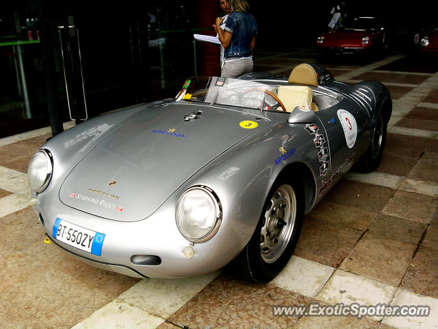 Porsche 356 spotted in Conegliano, Italy