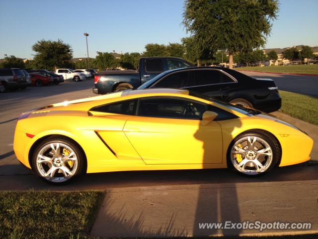 Lamborghini Gallardo spotted in Dallas, Texas