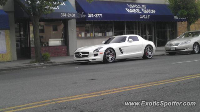 Mercedes SLS AMG spotted in Hewlett, New York