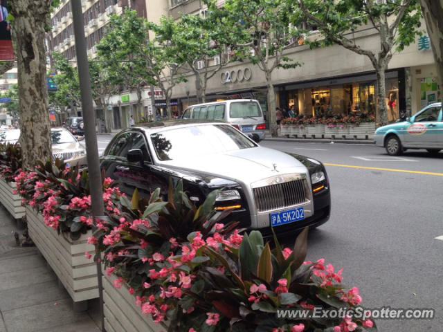 Rolls Royce Ghost spotted in Shanghai, China