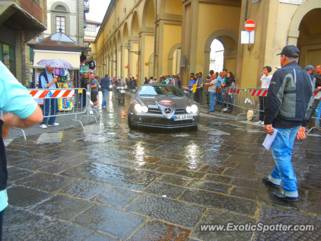 Mercedes SLR spotted in Florence, Italy