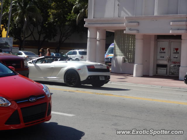 Lamborghini Gallardo spotted in Miami Beach, Florida