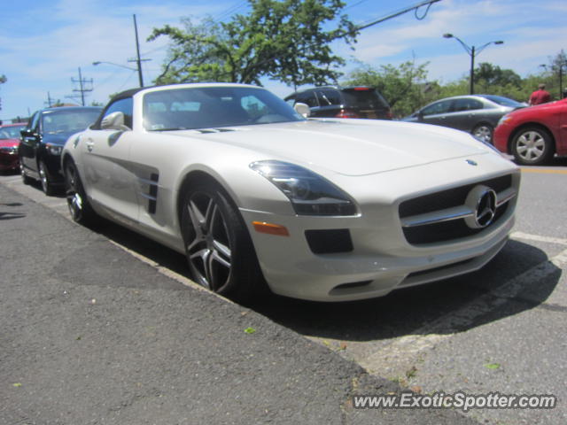 Mercedes SLS AMG spotted in Greenwich, Connecticut