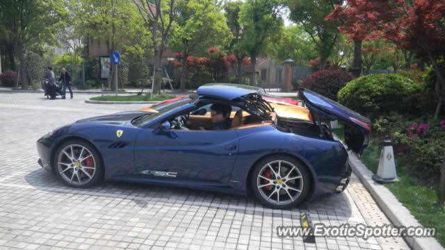 Ferrari California spotted in SHANGHAI, China