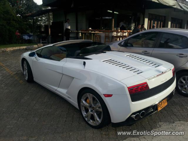 Lamborghini Gallardo spotted in Medellín, Colombia