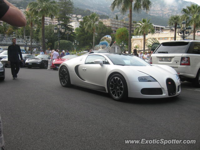 Bugatti Veyron spotted in Montecarlo, Monaco