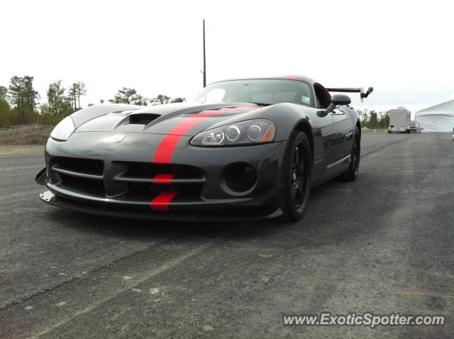 Dodge Viper spotted in Westbank, Louisiana