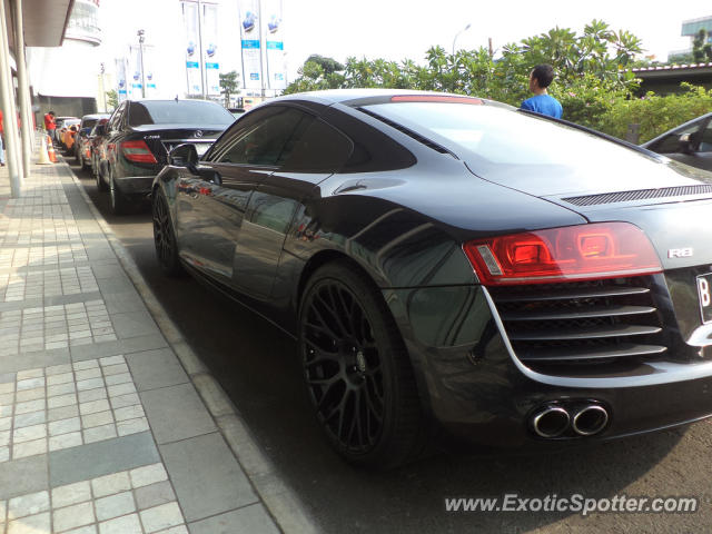 Audi R8 spotted in Jakarta, Indonesia