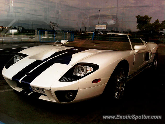 Ford GT spotted in Fontanelle, Italy