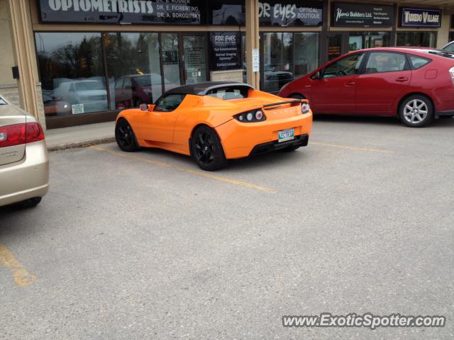 Tesla Roadster spotted in Winnipeg, Canada